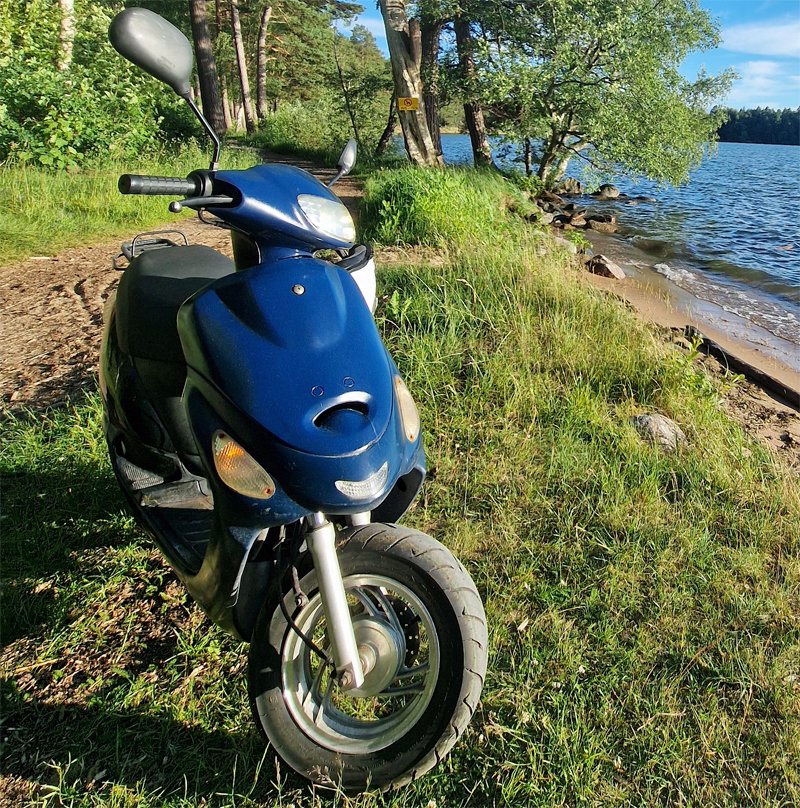 Moped Euroscooter ZY50QT stulen i Motala
