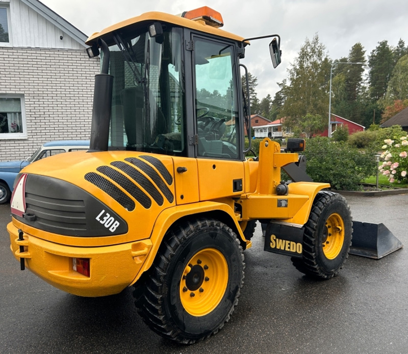 Gul hjullastare Volvo L30B stulen i Avesta