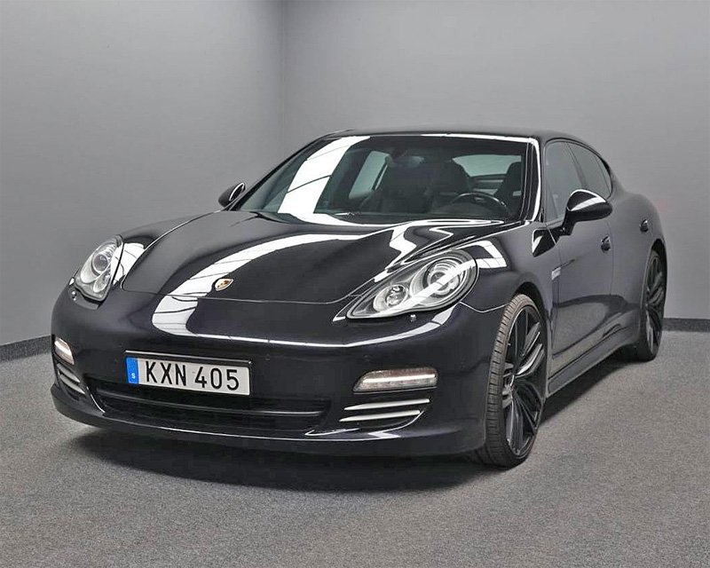 Svart Porsche Panamera 4 stulen i Kävlinge