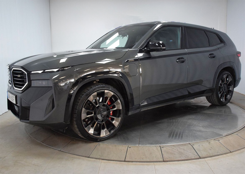 Grå BMW XM 4.4 V8 Xdrive stulen i Falkenberg