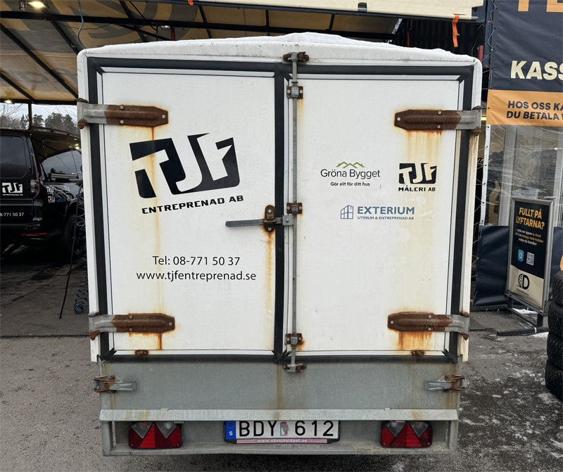 Sävsjösläpet SSEL 1000 med kåpa stulet i Saltsjö Boo utanför Stockholm