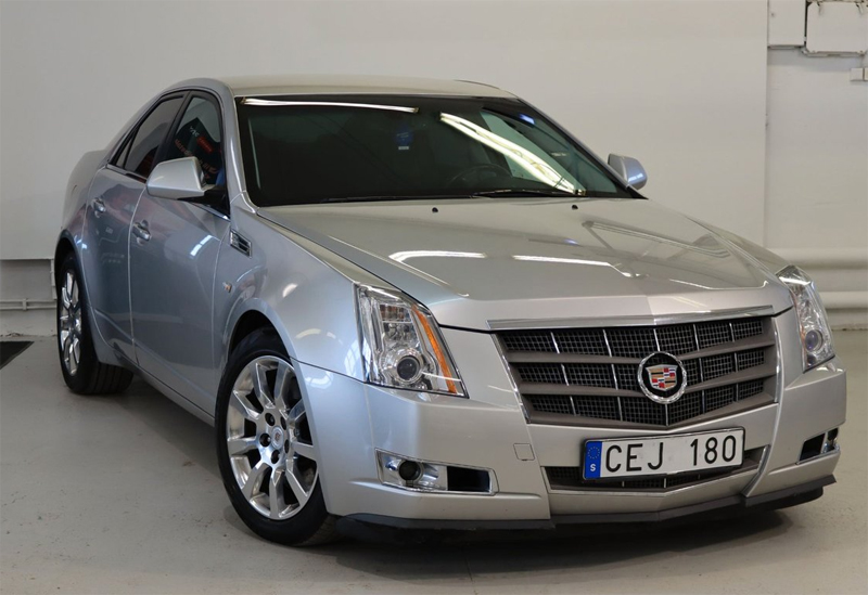 Silvermetallic Cadillac CTS stulen i Eskilstuna