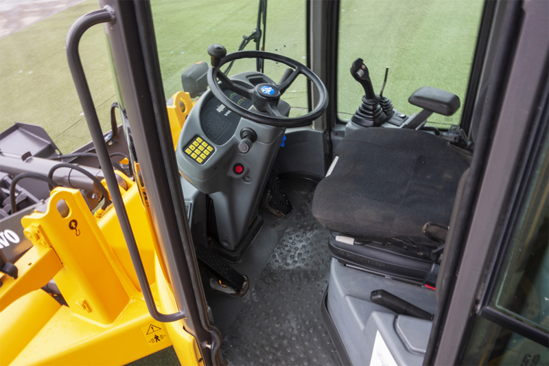 Gul hjullastare Volvo L30B stulen i Gideonsberg, Västerås