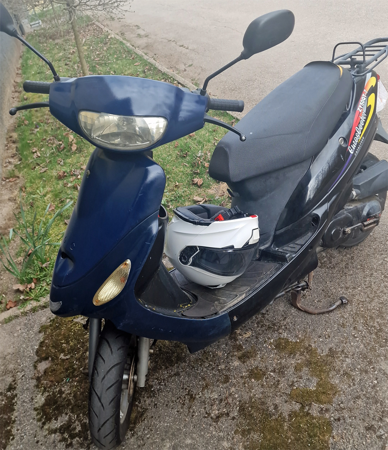 Moped Euroscooter ZY50QT stulen i Motala