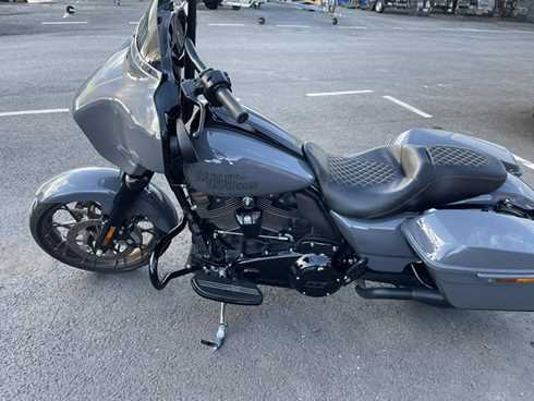 Grå Harley Davidson Street Glide ST stulen i Sollentuna