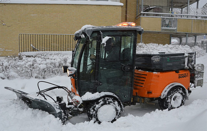 Redskapsbärare Belos Transpro 5080 stulen vid KTH i Stockholm