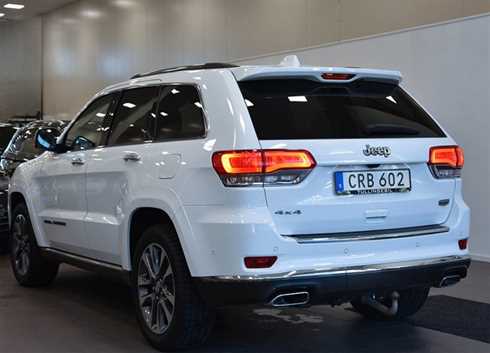 Vit Jeep Grand Cherokee stulen i Hässelby Norra Villastad, Stockholm