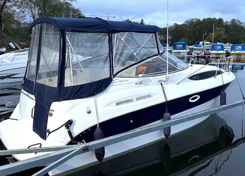 Bayliner 2450 Ciera Sunbridge stulen i Vårby, Stockholm