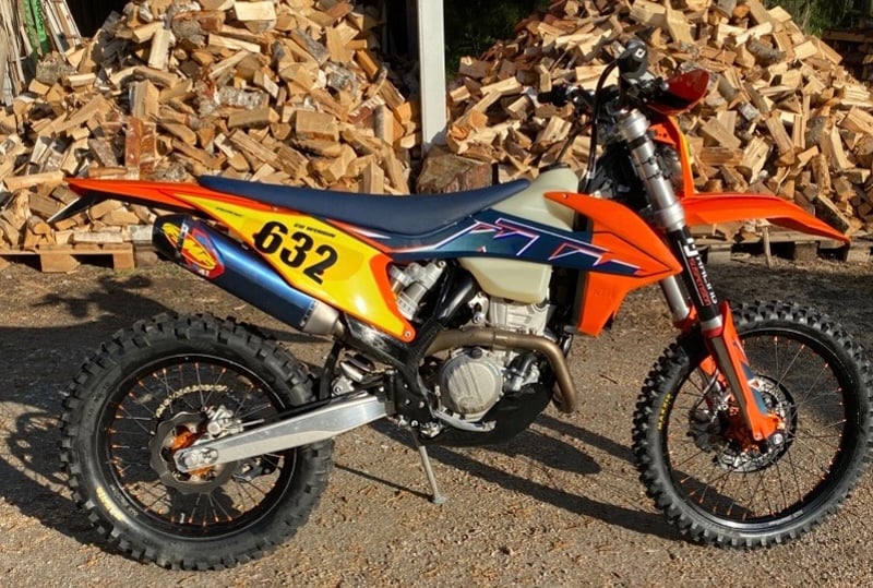 KTM 350 EXC-F stulen utanför Vattholma norr om Uppsala