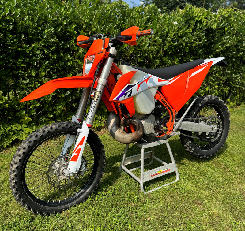 KTM 300 EXC TPI och KTM 350 EXC-F stulna nordost om Horn/ Hycklinge