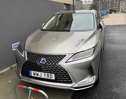 Grå metallic Lexus RX 450H AWD Luxury Line stulen i Lund