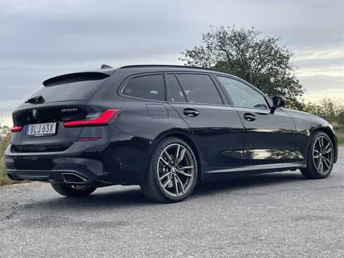 Svart BMW M340i Xdrive Touring stulen på Södermalm i Stockholm