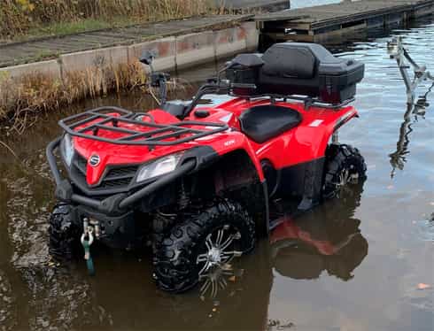 Fyrhjuling CF Moto CForce 520S stulen i Tullinge söder om Stockholm