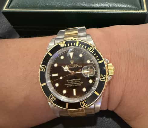 Polisen  i Stockholm söker information om en Rolex Submariner